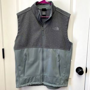 The Northface vest